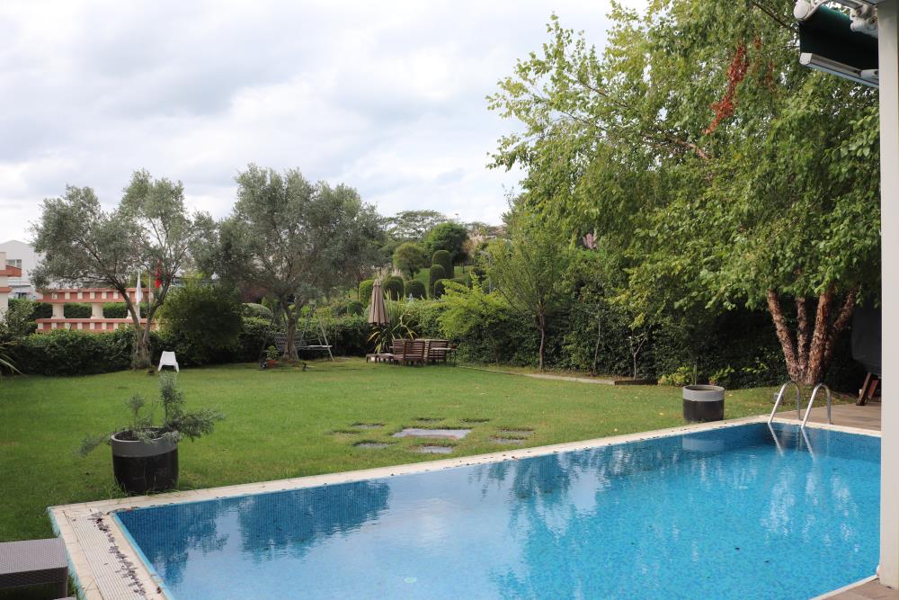 Sinpaş Marenegro Sitesinde fırsat satılık fourleks villa!