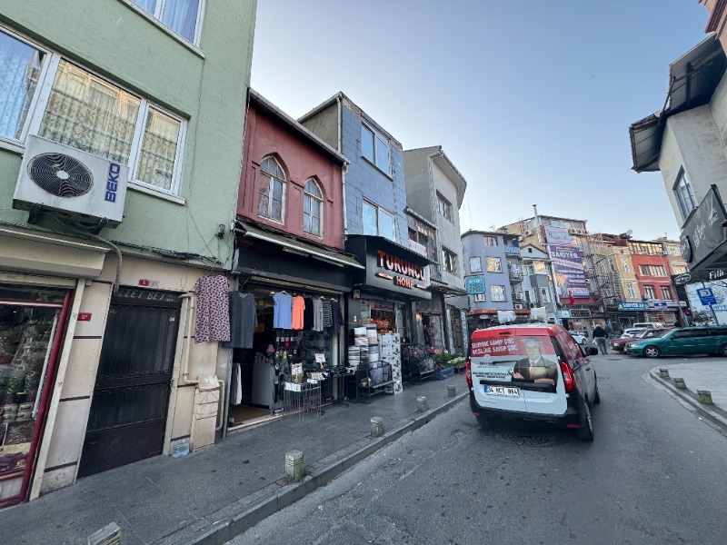 Sarıyer'in Merkezinde Tüm İş Kollarına Uygun 2 Katlı Tabela Değeri Yüksek Ticari Bina