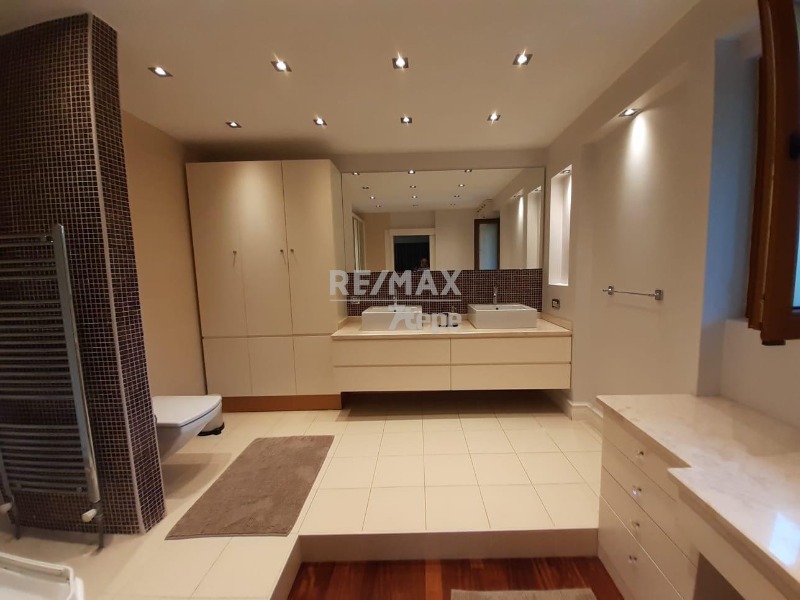 TEK YETKİLİ REMAX7TEPE'DEN ORMAN MANZARALI VE TAM MÜSTAKİL HAVUZLU KİRALIK VİLLA