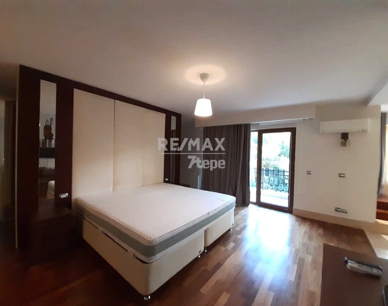 TEK YETKİLİ REMAX7TEPE'DEN ORMAN MANZARALI VE TAM MÜSTAKİL HAVUZLU KİRALIK VİLLA