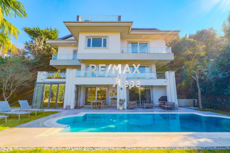 REMAX7TEPE'DEN DÜZ GİRİŞLİ TAMAMEN İSKANDİNAV TARZI YENİLENMİŞ KİRALIK BR TÜM VİLLA