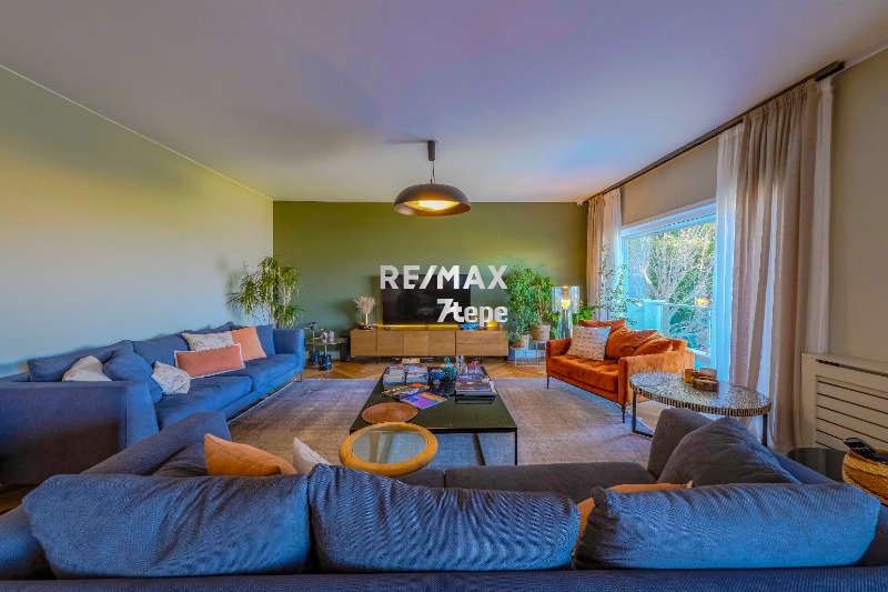 REMAX7TEPE'DEN DÜZ GİRİŞLİ TAMAMEN İSKANDİNAV TARZI YENİLENMİŞ KİRALIK BR TÜM VİLLA