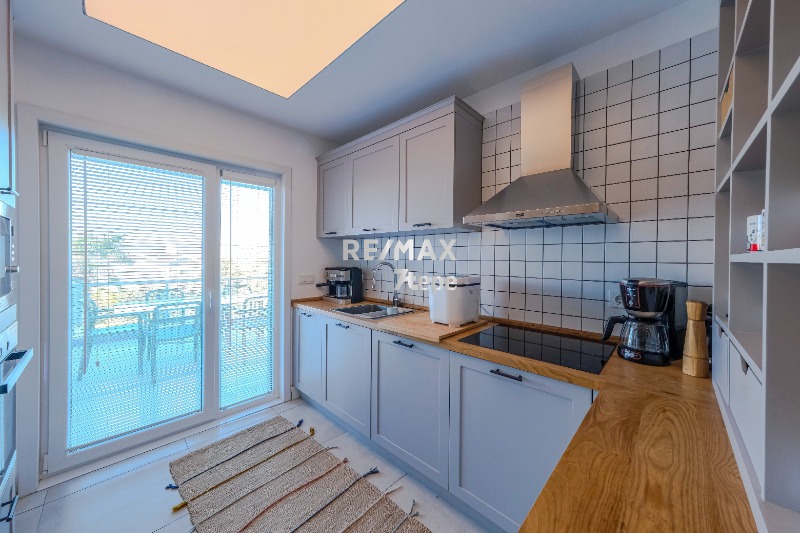 REMAX7TEPE'DEN DÜZ GİRİŞLİ TAMAMEN İSKANDİNAV TARZI YENİLENMİŞ KİRALIK BR TÜM VİLLA