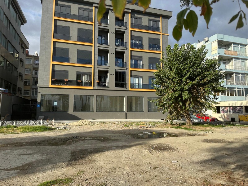 BAKIRKÖY SAHİL'DE 390 M2 SATILIK DÜKKAN