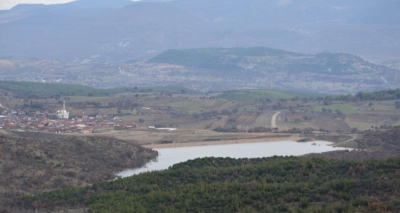 Manisa Demirci'de Yatırımlık Tarla