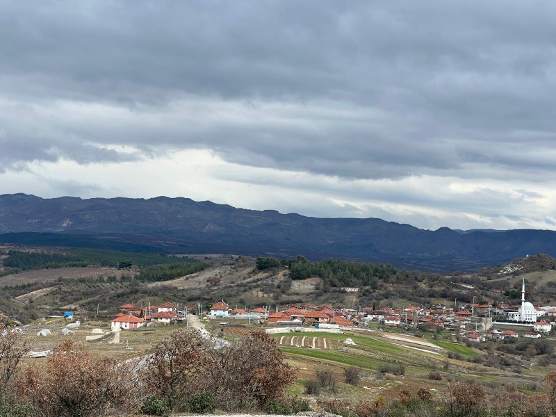 Manisa Demirci'de Yatırımlık Tarla