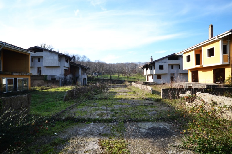 BEYKOZ POLONEZKÖY SATILIK 6 ADET VİLLA