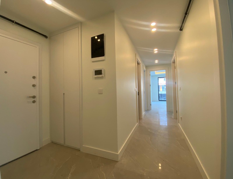 NİSPETİYE 23'DE 1.KAT SATILIK 3+1 KÖŞE DAİRE OTURUM BAŞLADI