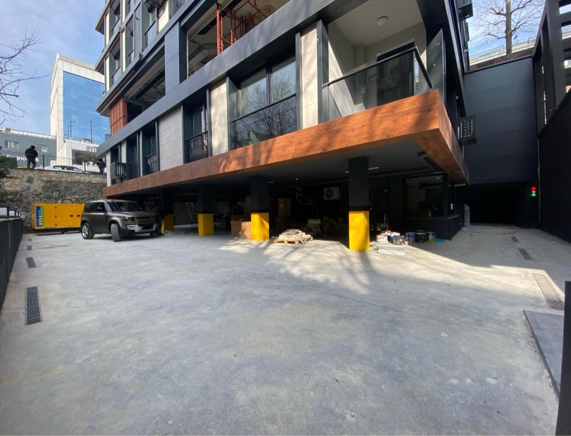 NİSPETİYE 23'DE 1.KAT SATILIK 3+1 KÖŞE DAİRE OTURUM BAŞLADI