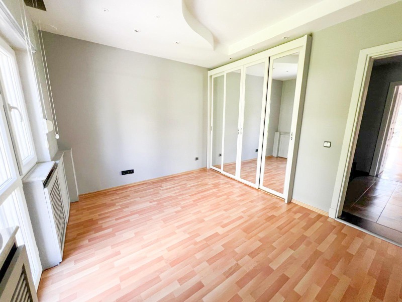 İstanbulun Kalbi BALMUMCU MEDİKO 2 Sitesinde Kiralık Müstakil