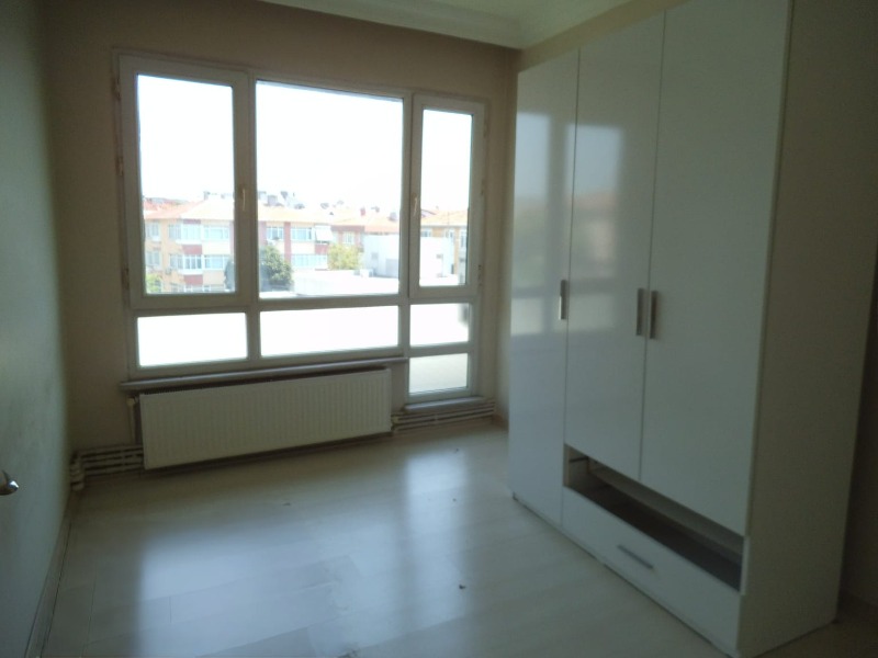 BAHÇELİEVLER MERKEZİN'DE KİRALIK DAİRE