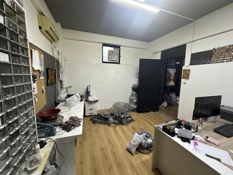 GÜNGÖREN DE KIRALIK 350M2 IŞYERI