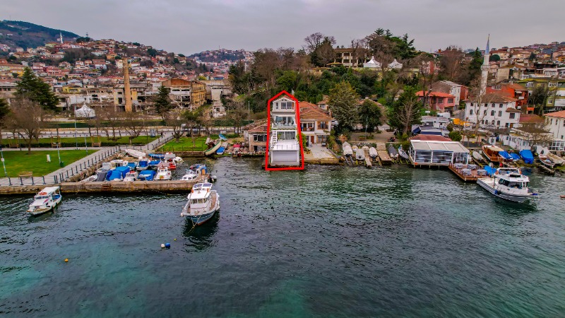 REMAX/7TEPE'DEN PAŞABAHÇE'DE EŞSİZ BOĞAZ MANZARALI SATILIK YALI