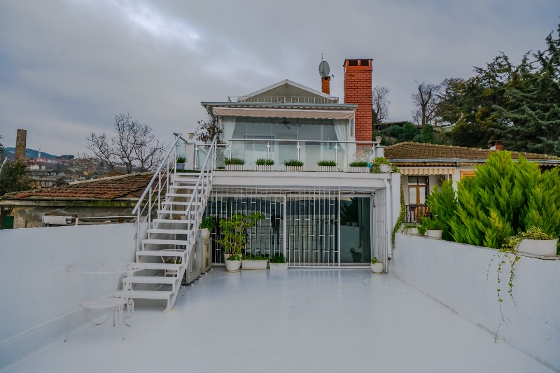 REMAX/7TEPE'DEN PAŞABAHÇE'DE EŞSİZ BOĞAZ MANZARALI SATILIK YALI