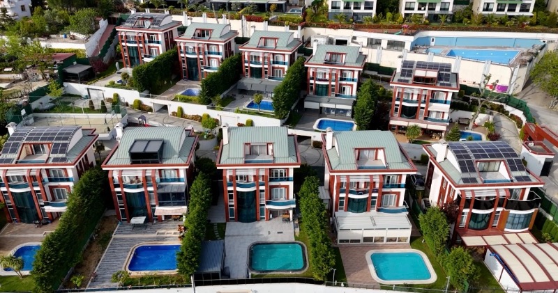 Gizli Bahçe Konakları’nda Havuzlu Lüks Villa