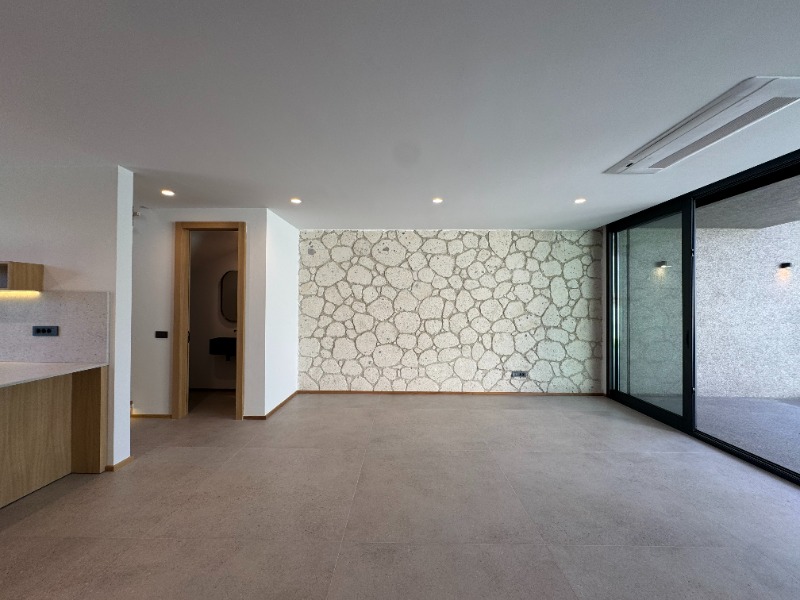 ALAÇATI ÇAMLIKYOL MEVKİ MÜSTAKİL HAVUZLU 4+1 SATILIK VİLLA.