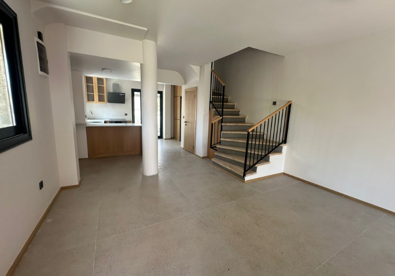 ALAÇATI ÇAMLIKYOL MEVKİ SATILIK 4+1 MÜSTAKİL HAVUZLU VİLLA.