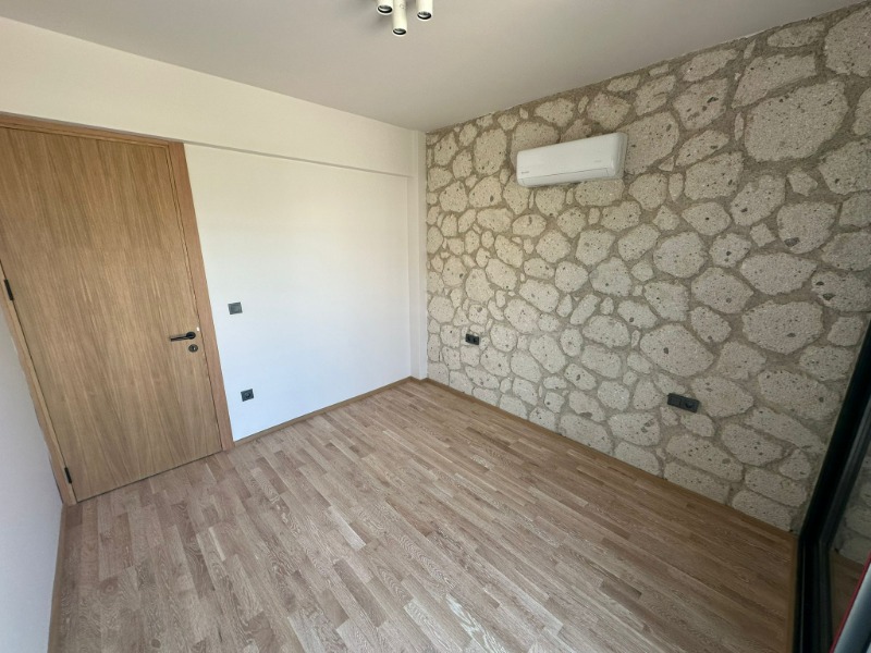 ALAÇATI ÇAMLIKYOL MEVKİ SATILIK 4+1 MÜSTAKİL HAVUZLU VİLLA.