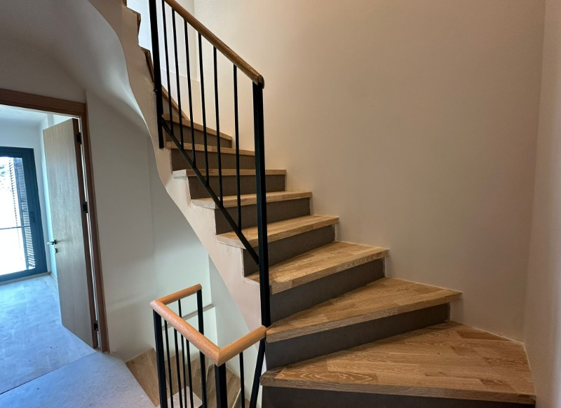 ALAÇATI ÇAMLIKYOL MEVKİ SATILIK 4+1 MÜSTAKİL HAVUZLU VİLLA.