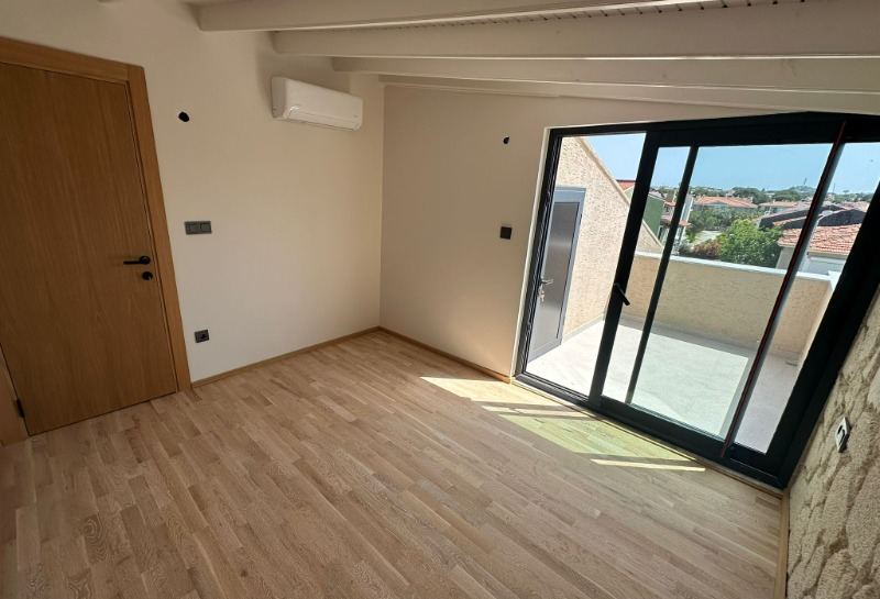 ALAÇATI ÇAMLIKYOL MEVKİ SATILIK 4+1 MÜSTAKİL HAVUZLU VİLLA.