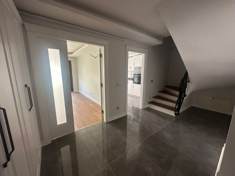 ÇETIN EMEÇ'TE SATILIK TRIPLEKS 4+1 BAHÇELİ VE TERASLI DAİRE.