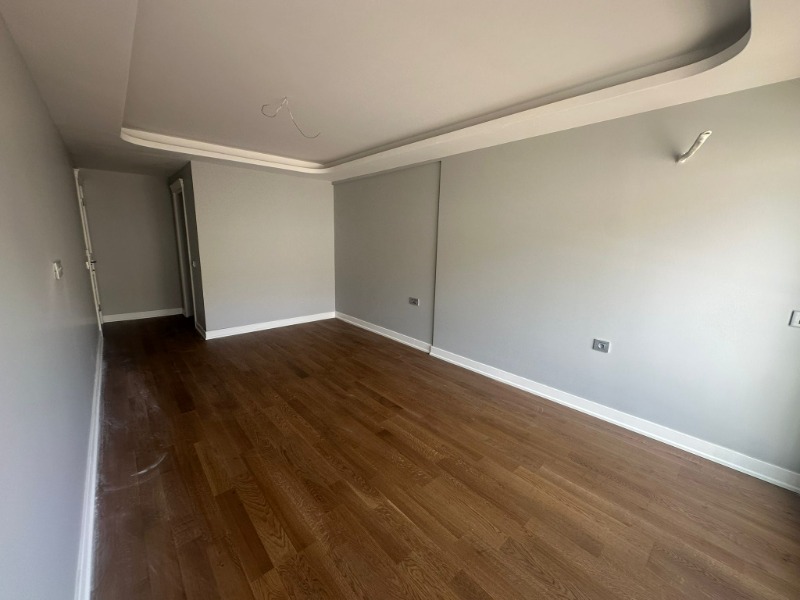 ÇETIN EMEÇ'TE SATILIK TRIPLEKS 4+1 BAHÇELİ VE TERASLI DAİRE.