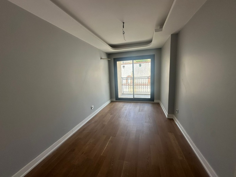 ÇETIN EMEÇ'TE SATILIK TRIPLEKS 4+1 BAHÇELİ VE TERASLI DAİRE.