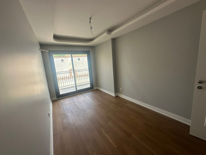 ÇETIN EMEÇ'TE SATILIK TRIPLEKS 4+1 BAHÇELİ VE TERASLI DAİRE.