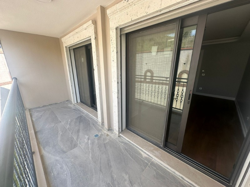 ÇETIN EMEÇ'TE SATILIK TRIPLEKS 4+1 BAHÇELİ VE TERASLI DAİRE.