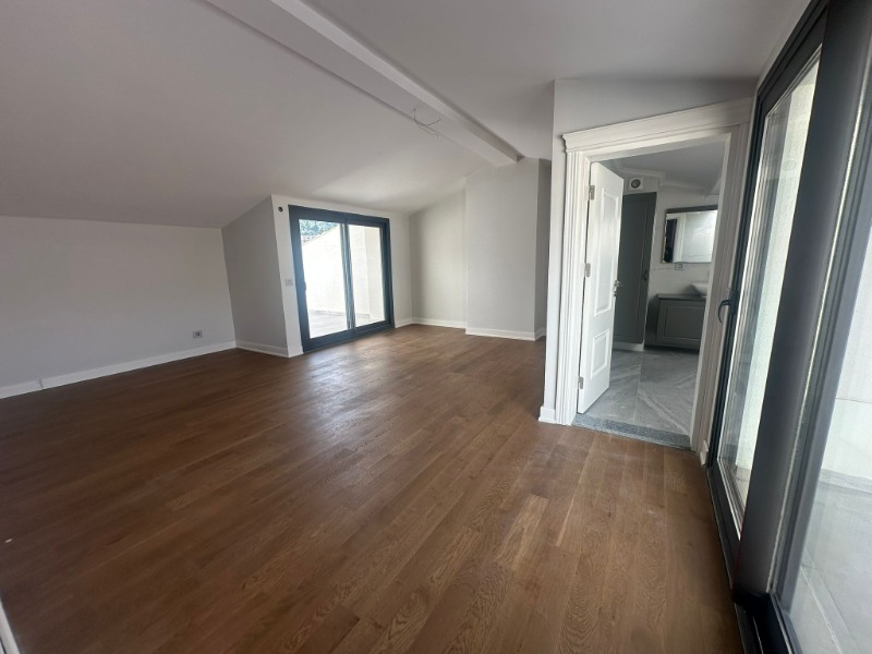 ÇETIN EMEÇ'TE SATILIK TRIPLEKS 4+1 BAHÇELİ VE TERASLI DAİRE.