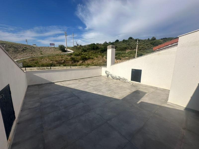 ÇETIN EMEÇ'TE SATILIK TRIPLEKS 4+1 BAHÇELİ VE TERASLI DAİRE.