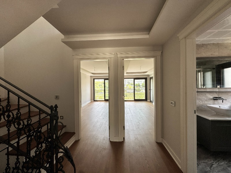 BALÇOVA ÇETIN EMEÇ MAHALLESINDE SATILIK 5+2, IKIZ VILLA