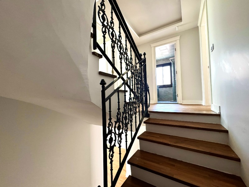 BALÇOVA ÇETIN EMEÇ MAHALLESINDE SATILIK 5+2, IKIZ VILLA
