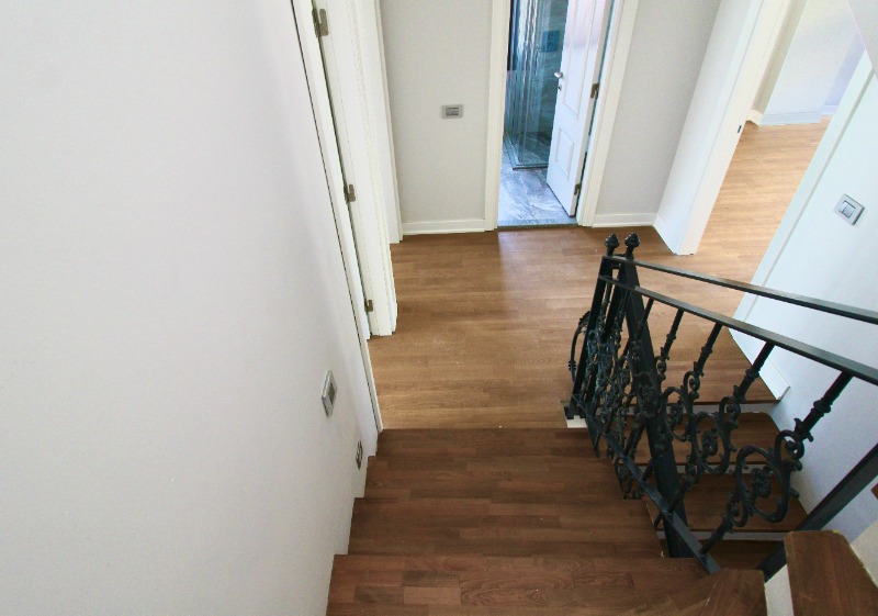 BALÇOVA ÇETIN EMEÇ MAHALLESINDE SATILIK 5+2, IKIZ VILLA