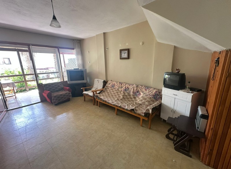 URLA ÖZBEK'TE DENİZE SIFIR SİTE İÇİNDE SATILIK DUBLEKS YAZLIK.