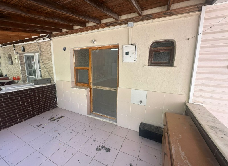 URLA ÖZBEK'TE DENİZE SIFIR SİTE İÇİNDE SATILIK DUBLEKS YAZLIK.