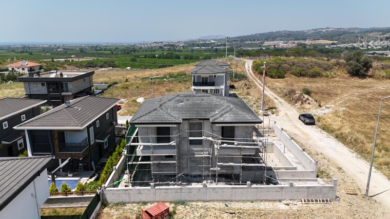 KUŞADASI DAVUTLAR' DA SATILIK 5+1 VİLLA PROJESİ.