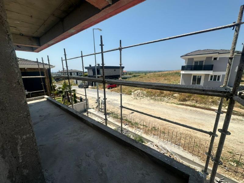 KUŞADASI DAVUTLAR' DA SATILIK 5+1 VİLLA PROJESİ.