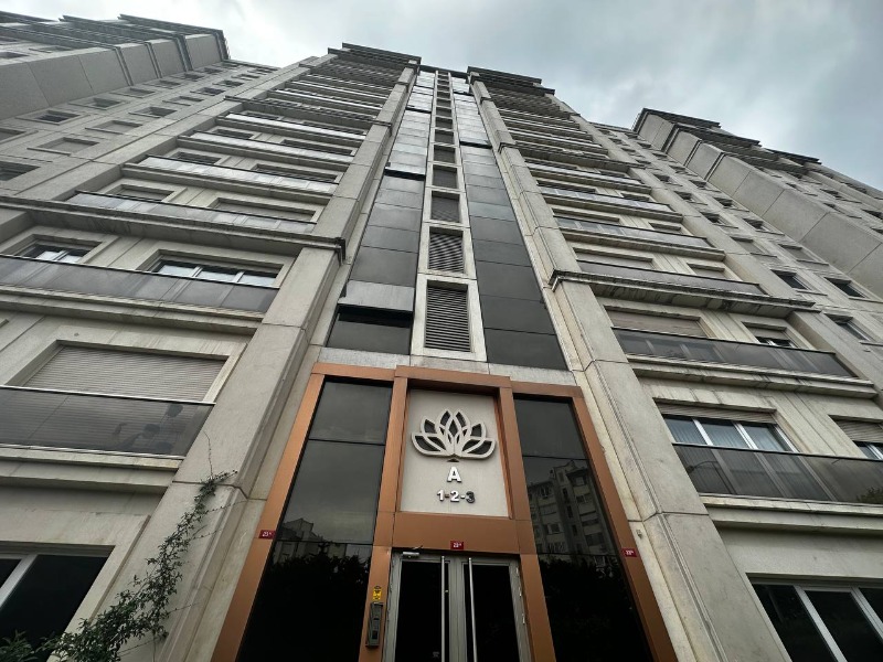 ATAŞEHİR EVİNPARK SİTESİNDE 3.5+ 1 METROYA YAKIN SATILIK DAİRE