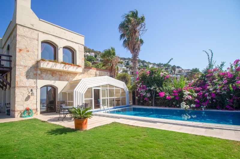 BODRUM YALIKAVAK KAPTAN KÖŞKÜ 8+2 MALİKANE