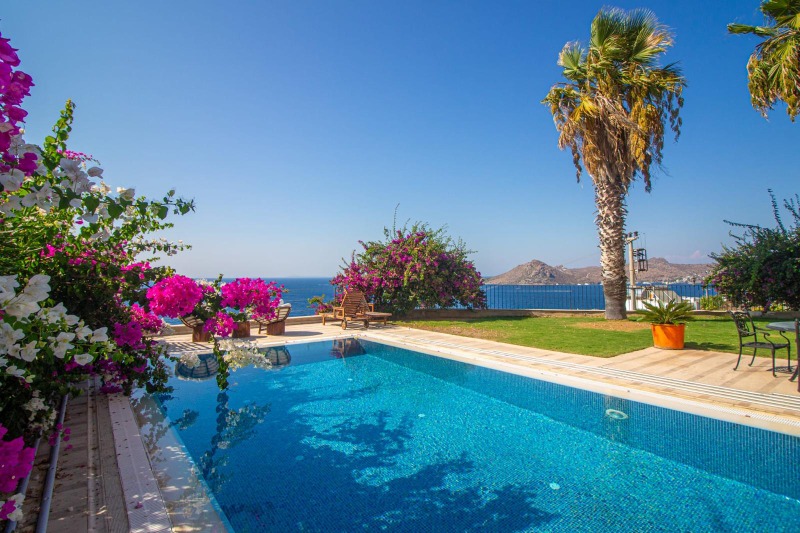 BODRUM YALIKAVAK KAPTAN KÖŞKÜ 8+2 MALİKANE