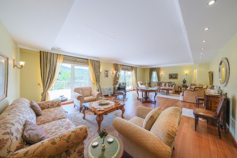 TEK YETKİLİ REMAX7TEPE'DEN ACARKENT'TE ORMAN MANZARALI  SATILIK VİLLA 