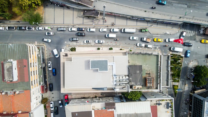 ÇAĞLAYAN ADLİYESİ YANI E-5 CEPHELİ KDV AVANTAJLI KİRALIK BİNA