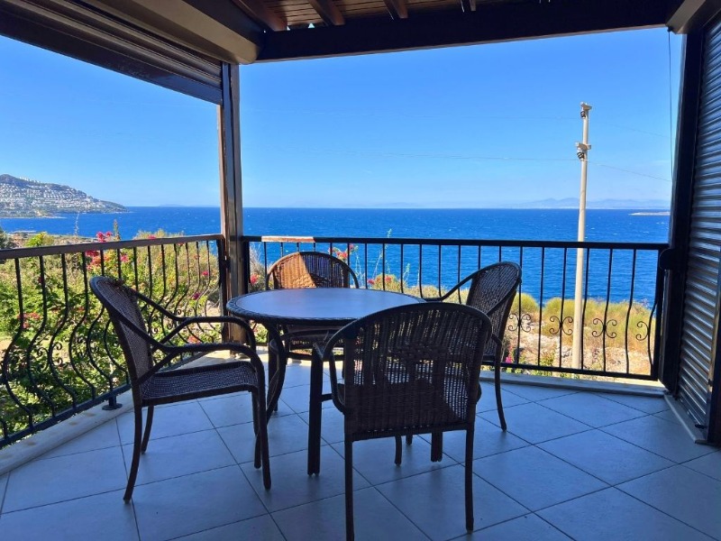 GÜNDOĞAN EGE TATİL SİTESİ ÖN SIRADA DENİZ MANZARALI PLAJLI VİLLA