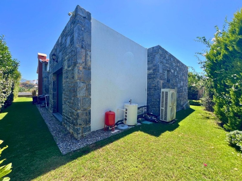 YALIKAVAK MARİNAYA YÜRÜME MESAFESİNDE TEK KAT MÜSTAKİL TAŞ VİLLA