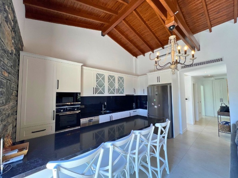 YALIKAVAK MARİNAYA YÜRÜME MESAFESİNDE TEK KAT MÜSTAKİL TAŞ VİLLA