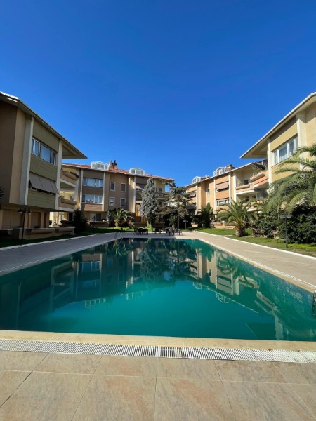 FLORYANIN EN PRESTİJLİ LOKASYONUNDA SATILIK BAHÇE DUBLEKSİ