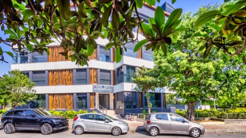 YEŞİLKÖY'DE DENİZ MANZARALI SATILIK DUBLEKS DAİRE