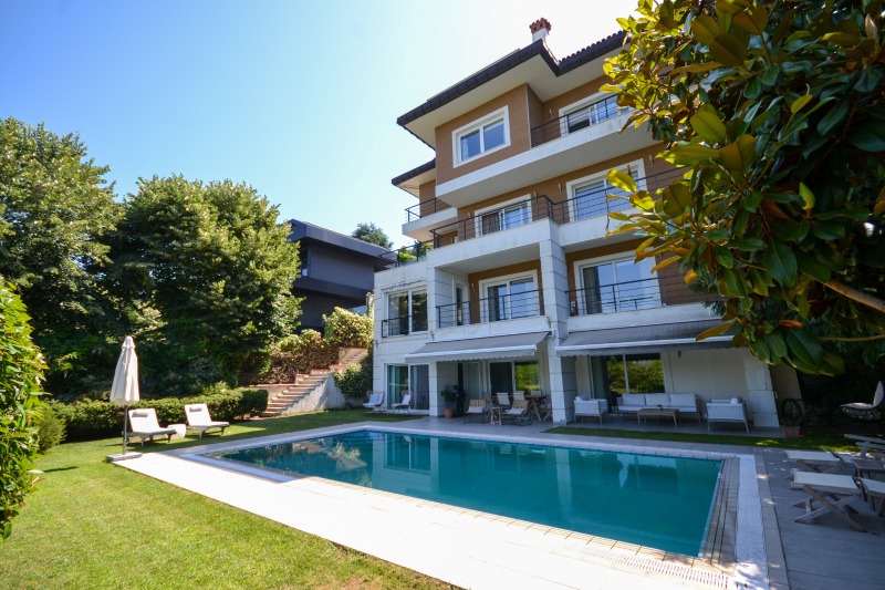 MASAL EVLER MANZARALI EŞSİZ SATILIK VİLLA