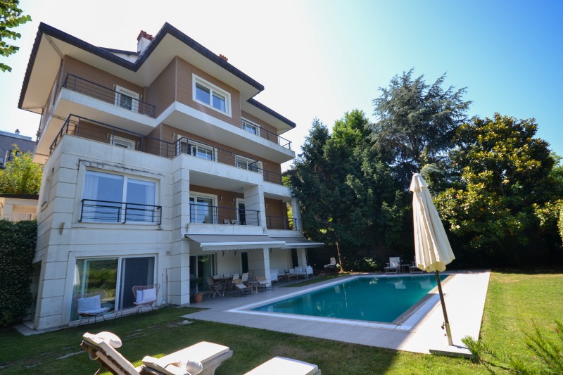 MASAL EVLER MANZARALI EŞSİZ SATILIK VİLLA